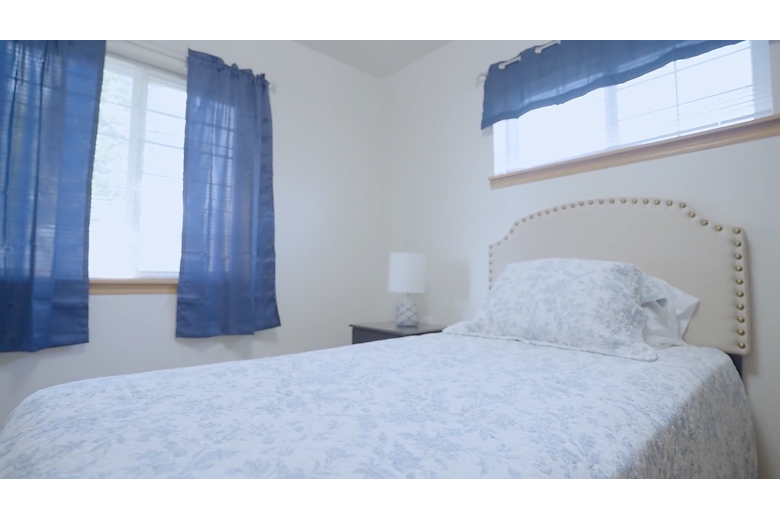 Image of Oakland Manor (5)