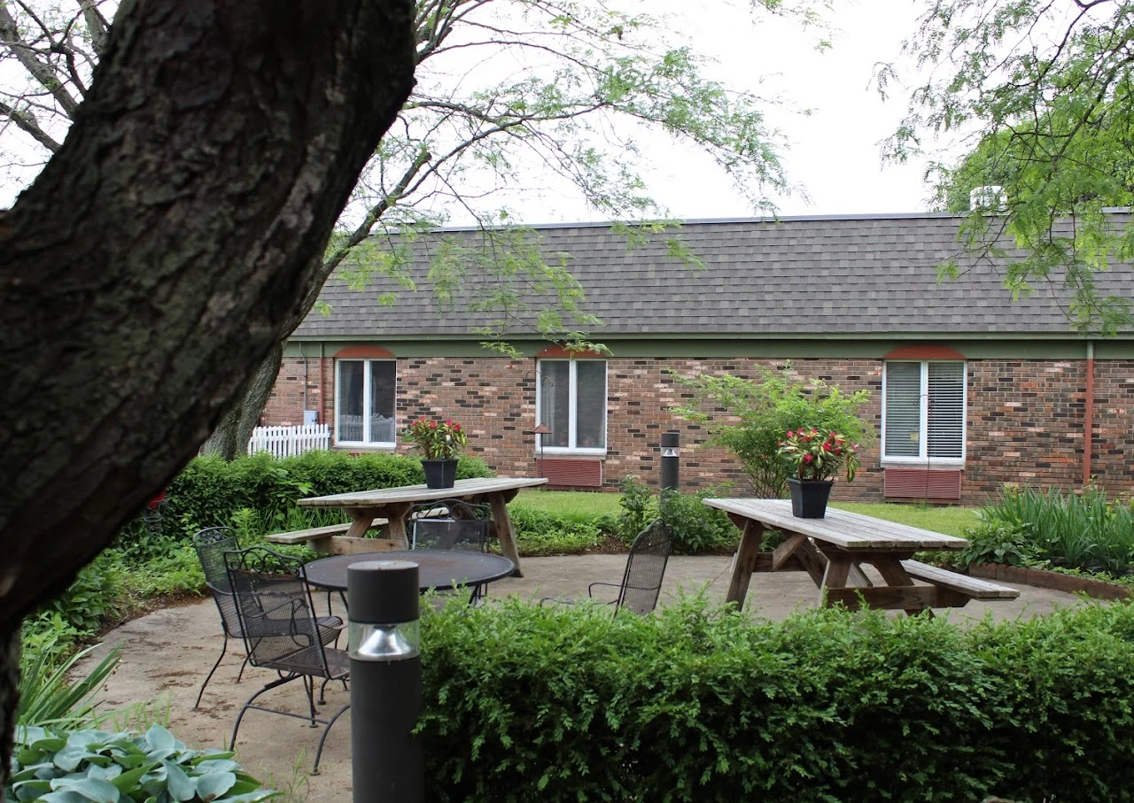 Image of Piqua Manor (3)