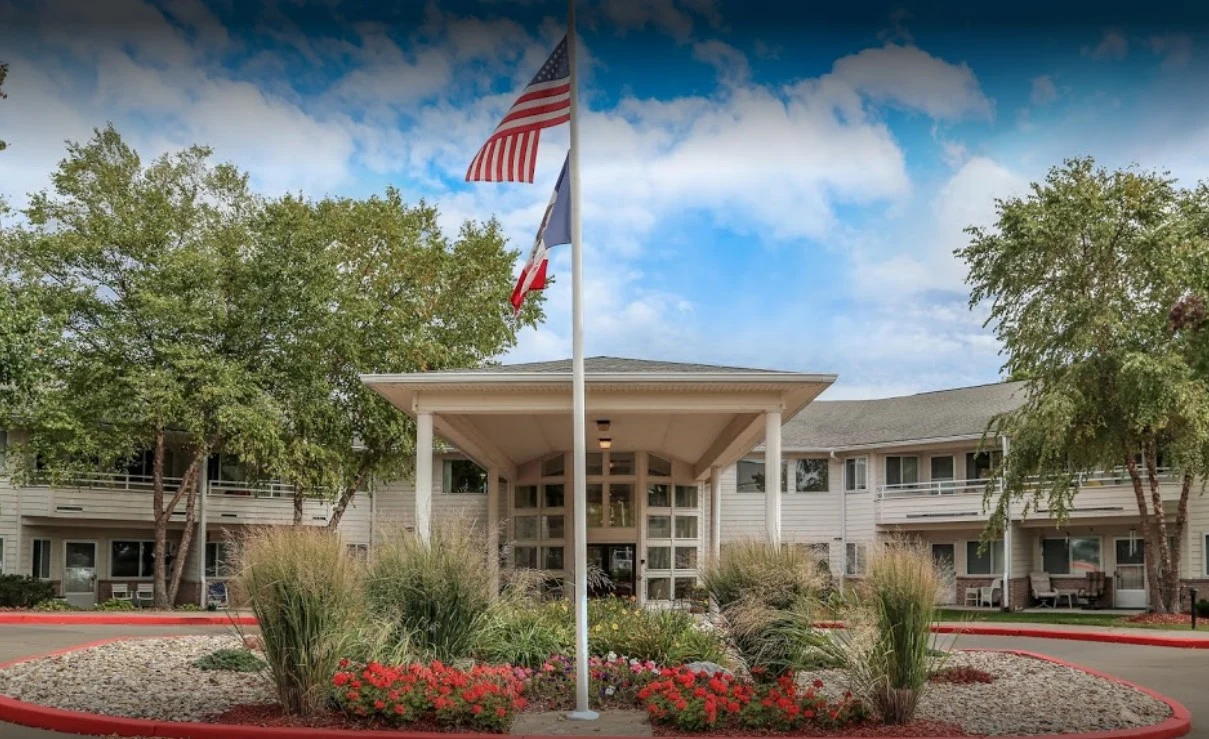Image of Holiday Palmer Hills (1)