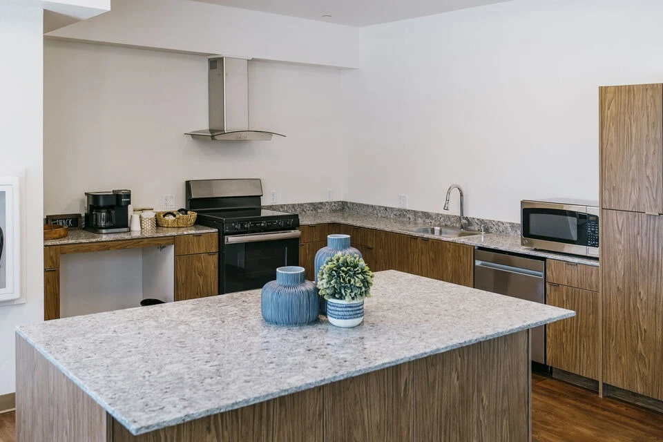 Image of Twin Oaks Senior (5)