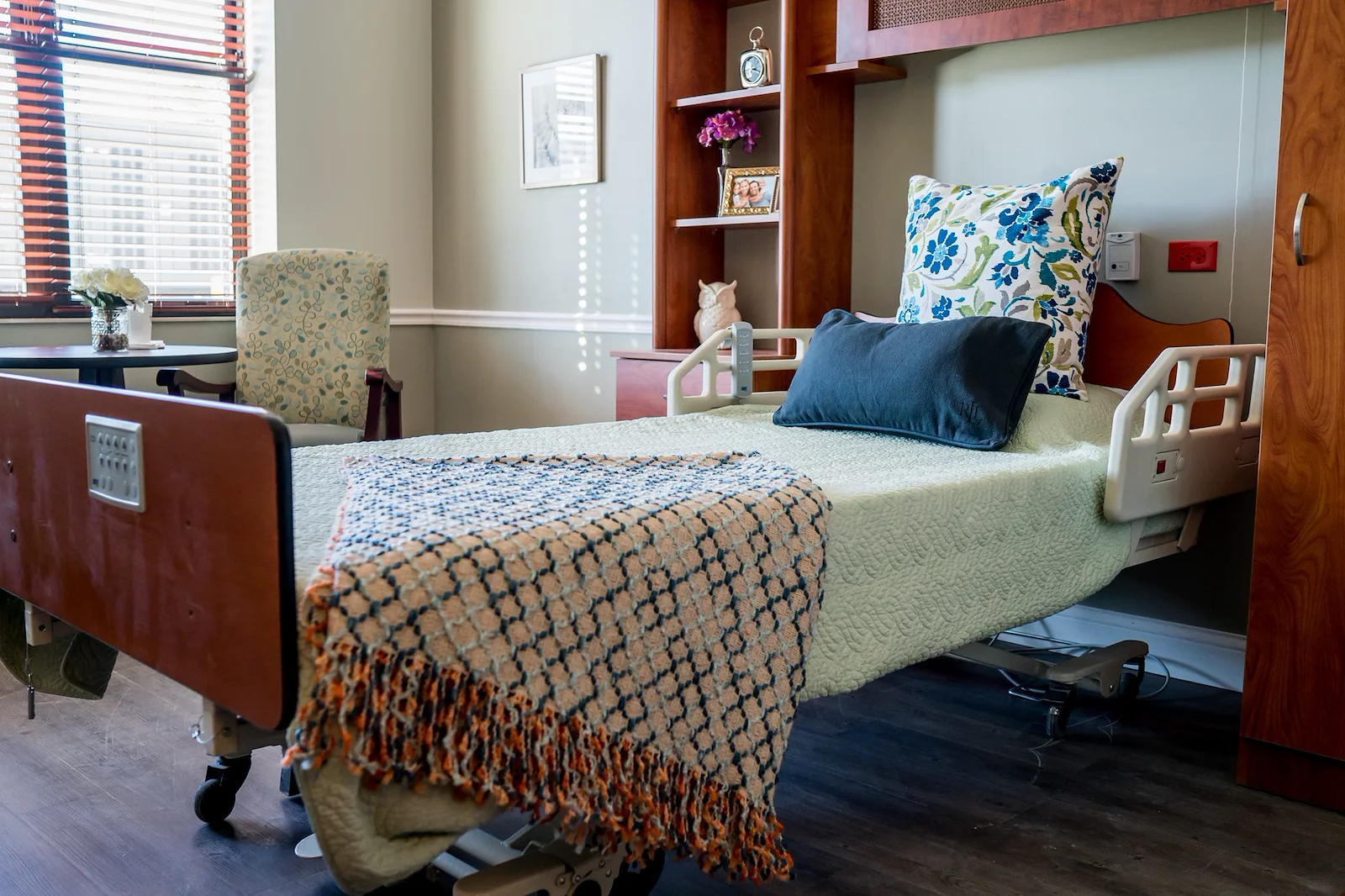 Image of Meadowbrook Manor - Lagrange (3)