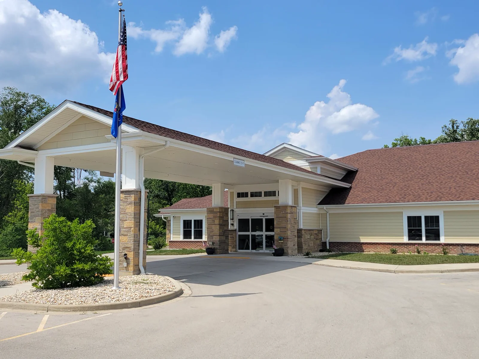 Image of Oak Park Place - Oak Creek (1)