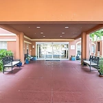 Image of The Collier At Naples (2)