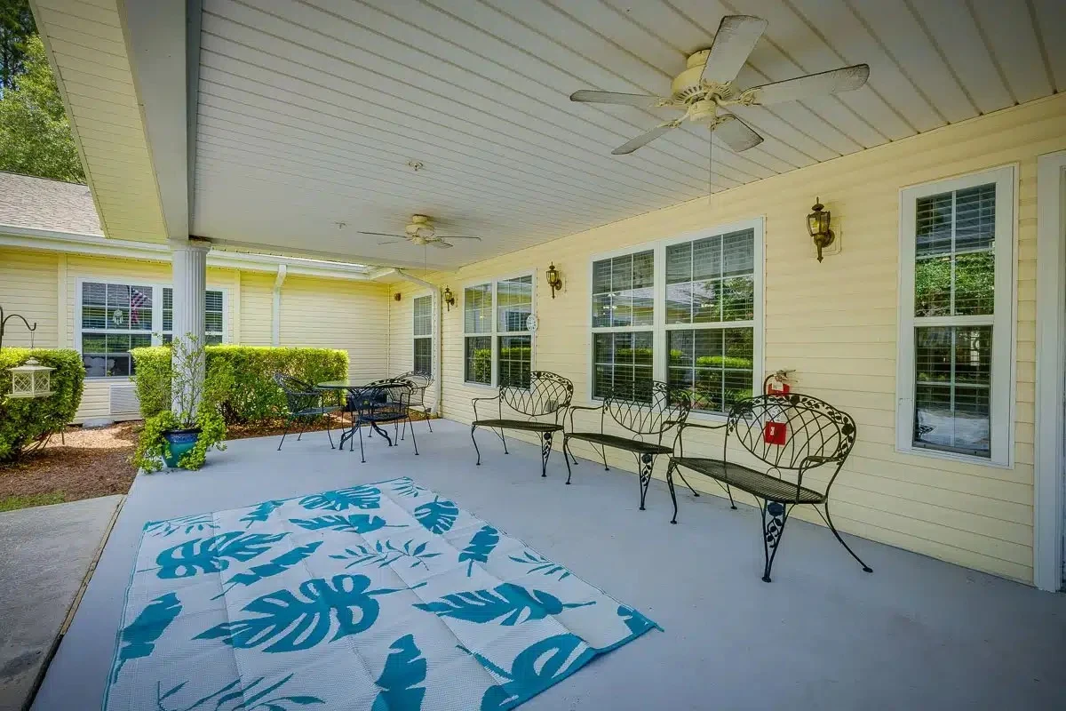 Image of Pinewood Square Assisted Living (8)