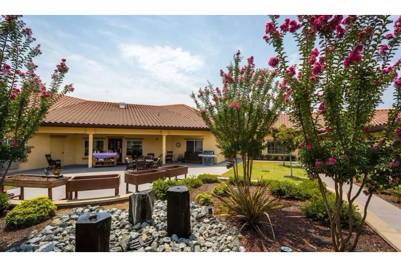 Image of Cogir of Folsom (2)