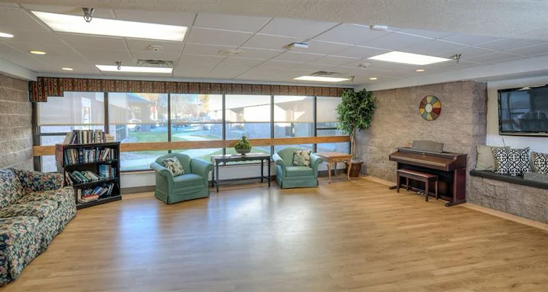 Image of Uptown Rehabilitation Center (2)