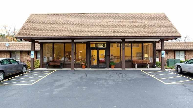 Image of Crystal Pines Rehabilitation & Health Care Center (3)