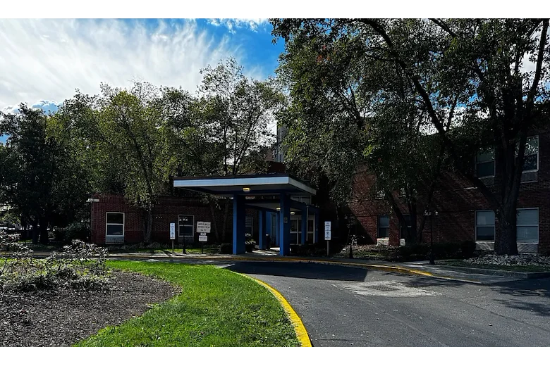 Image of River Oaks Post-Acute And Rehabilitation Center (2)