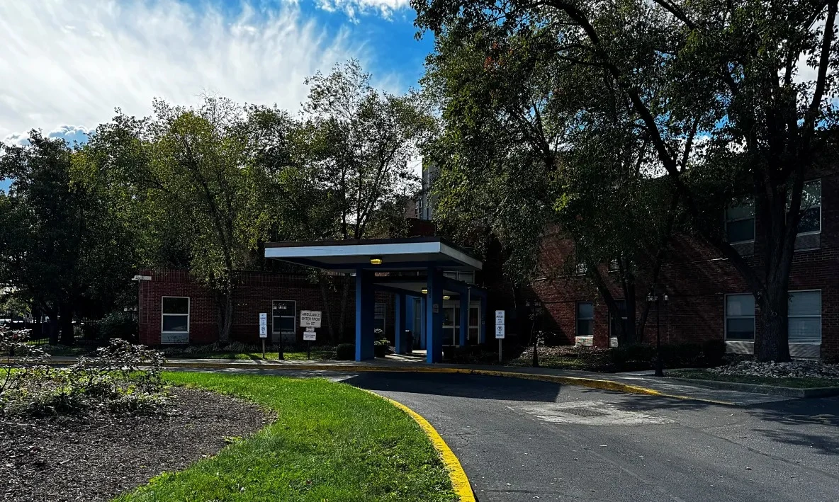 Image of River Oaks Post-Acute And Rehabilitation Center (2)