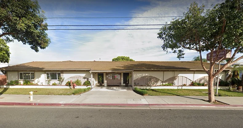 Image of Studebaker Healthcare Center (1)