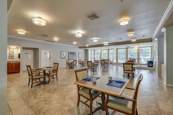 Image of Seven Hills Square Memory Care (5)