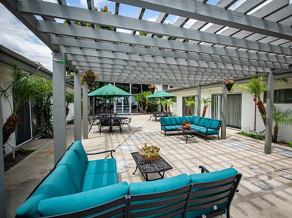 Image of Paramount Convalescent Center (4)