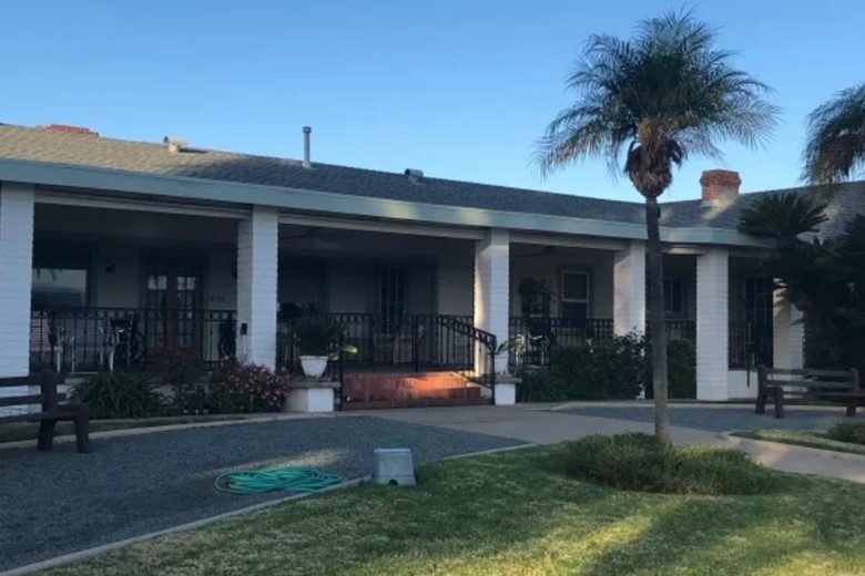 Image of Crest View Manor (4)