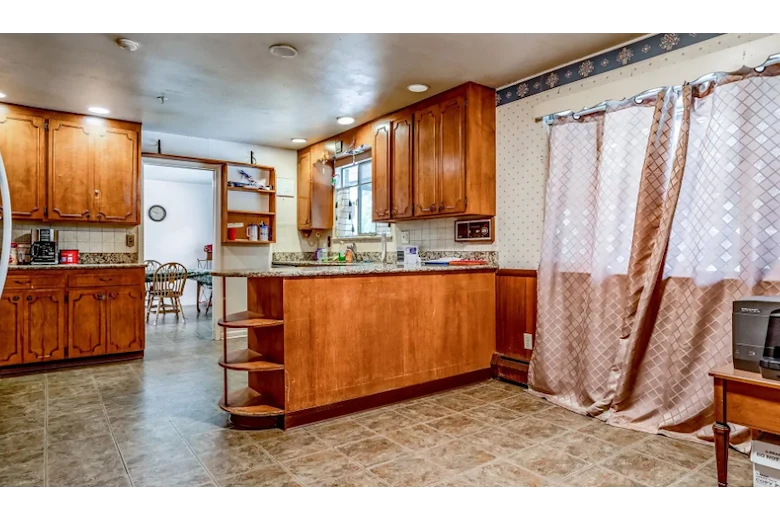 Image of Woodburn Home (7)