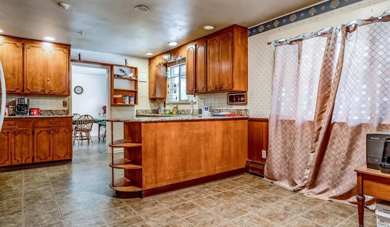 Image of Woodburn Home (7)