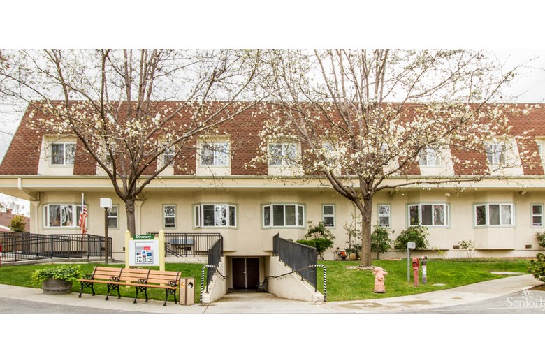 Image of Lincoln Glen Senior Living (1)