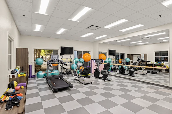 The Ivy at Wellington Laguna Woods, CA fitness room