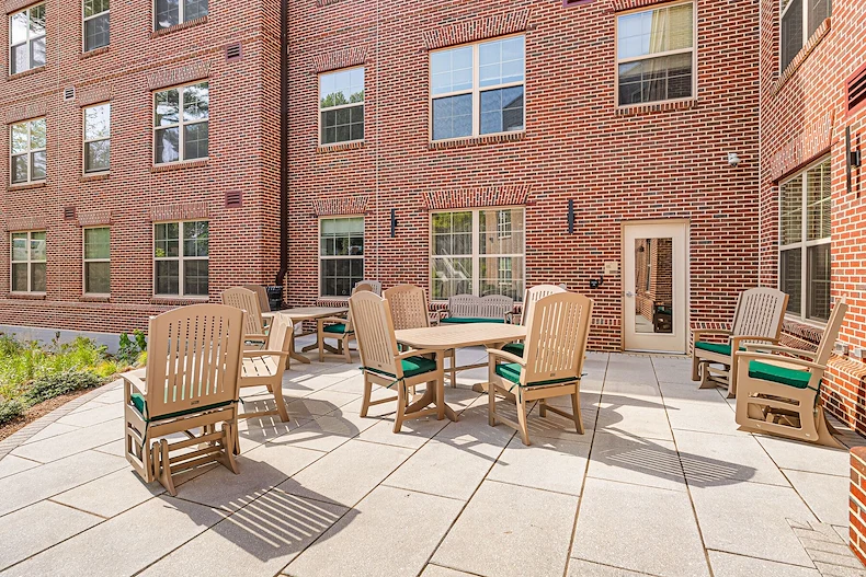 Image of The Louise on Western (9)