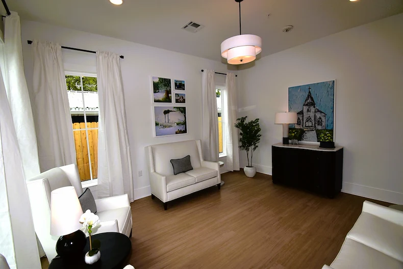 Image of The Jefferson 2 (9)