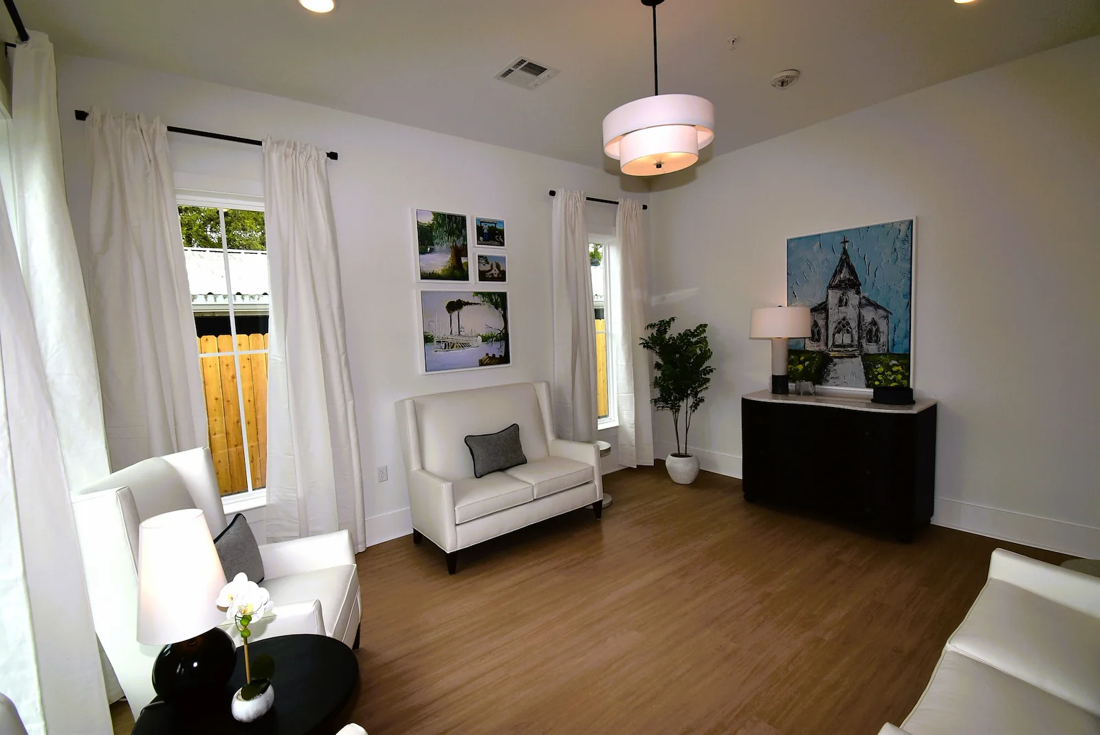 Image of The Jefferson 2 (9)