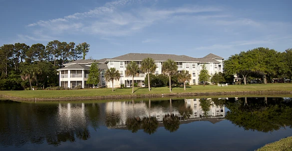 Allegro St. Augustine senior living offering independent living, assisted living, and respite care in Saint Augustine, FL, beautiful overlook of a pond