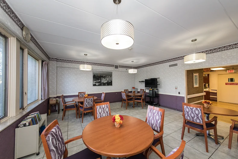 Image of Elmhurst Extended Care Center (2)