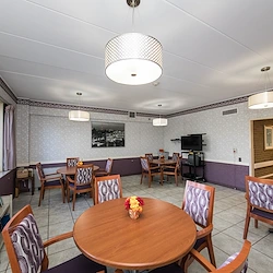 Image of Elmhurst Extended Care Center (2)