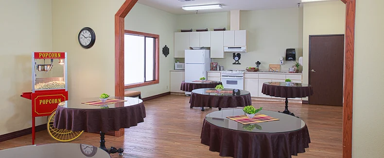 Image of Auburn Oaks Care Center (3)