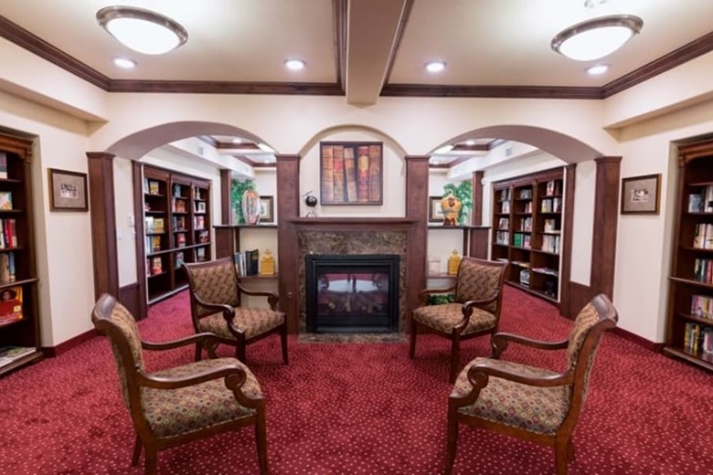 Julian Estates Gracious Retirement Living Hawthorn Senior Independent Living in Puyallup, Washington library
