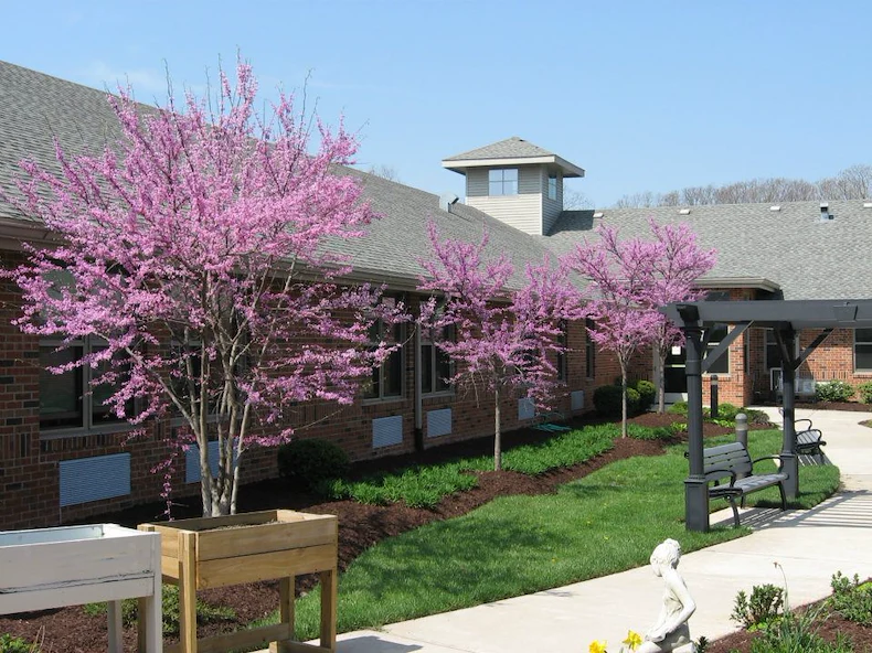 Image of Bluffs, The (1)