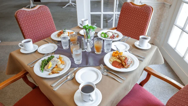 Charter Senior Living of Bowie meal 