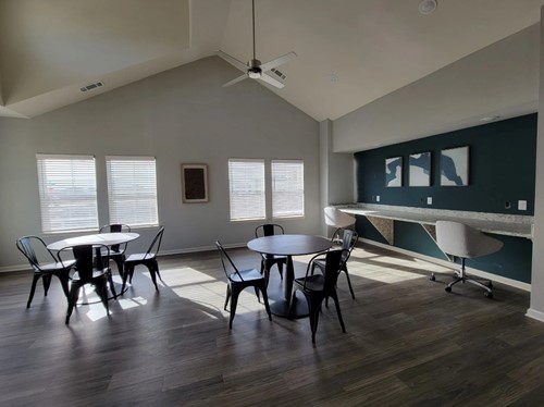 Image of Legacy Square Apartments (3)