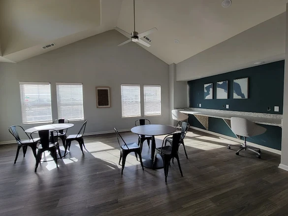 Image of Legacy Square Apartments (3)