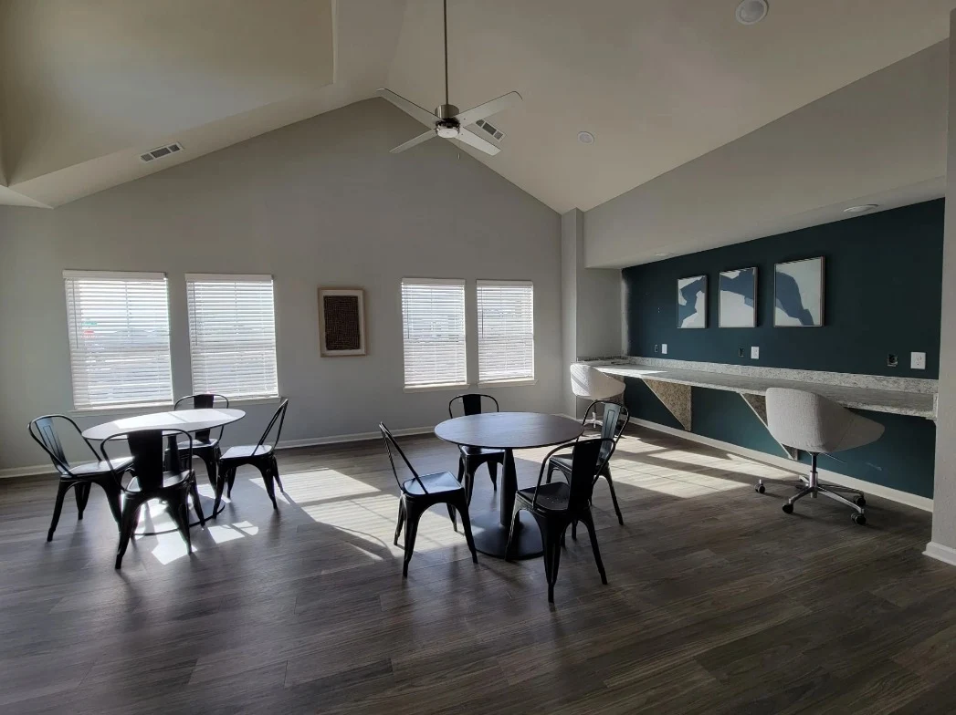 Image of Legacy Square Apartments (3)