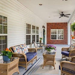 Image of Springtree Manor (2)