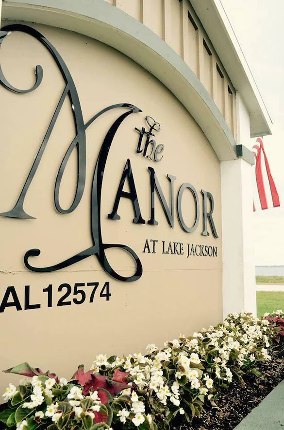 Image of The Manor at Lake Jackson (2)