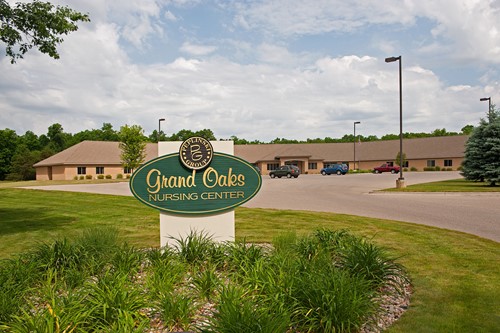 Image of Grand Oaks Nursing Center (1)