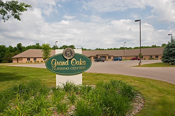 Image of Grand Oaks Nursing Center (1)
