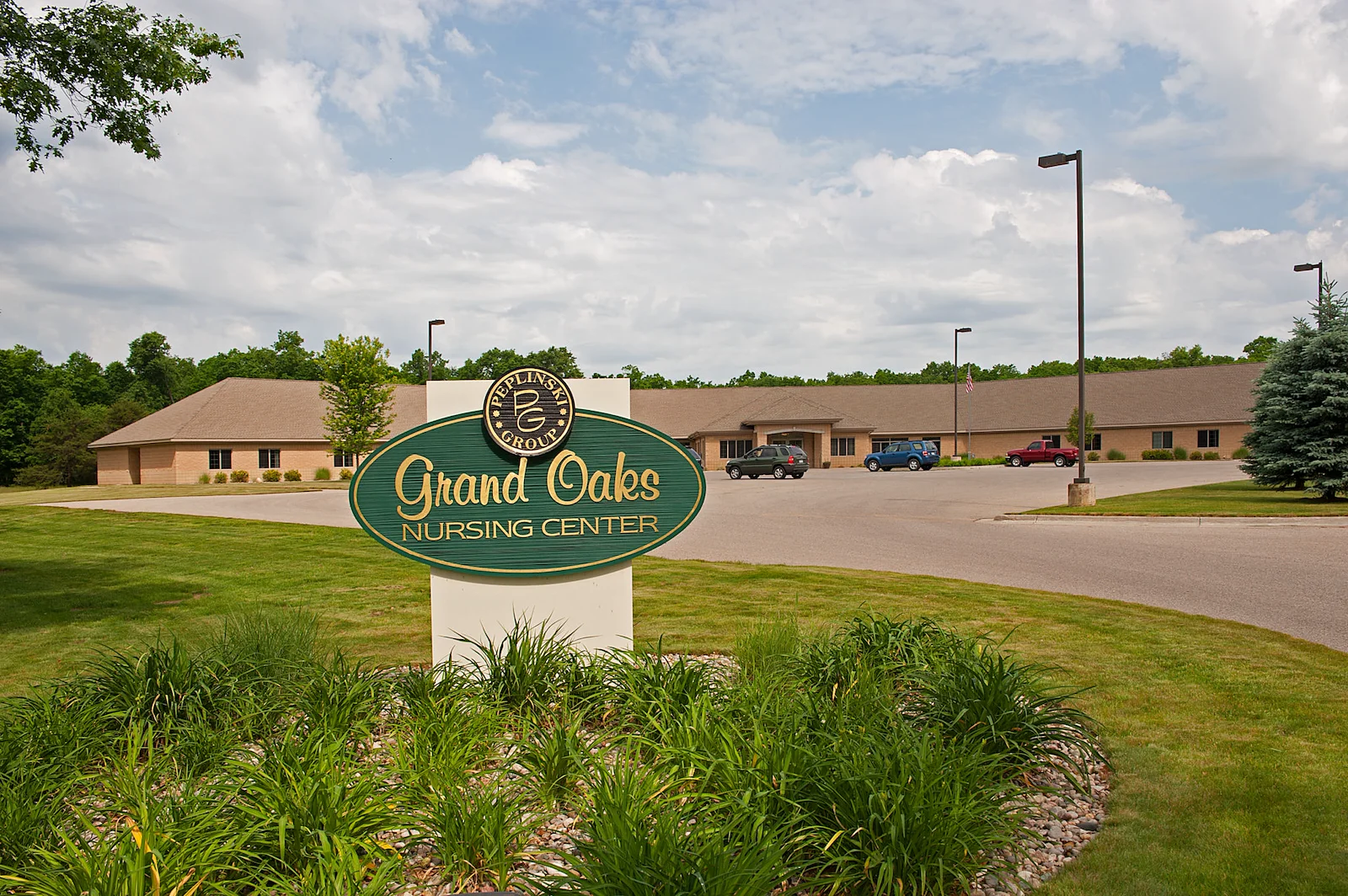 Image of Grand Oaks Nursing Center (1)