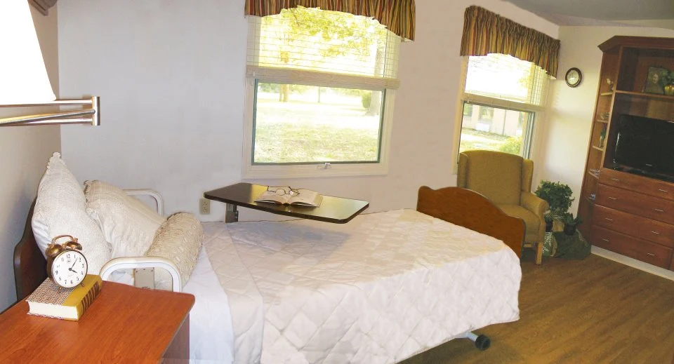 Image of Roselawn Manor (9)