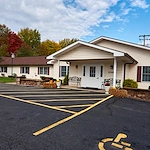 Image of Country Club Rehabilitation Campus at Newton Falls (1)