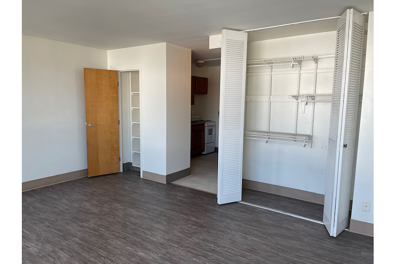 Image of Villa Serena Senior Apartments (4)