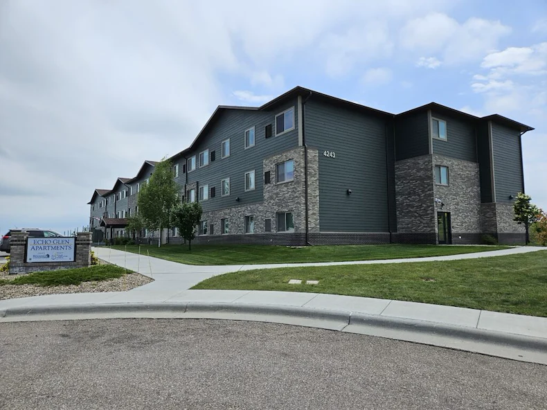 Image of Echo Glen Apartments (1)