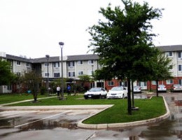 Image of Mabel Meshack White Manor (2)