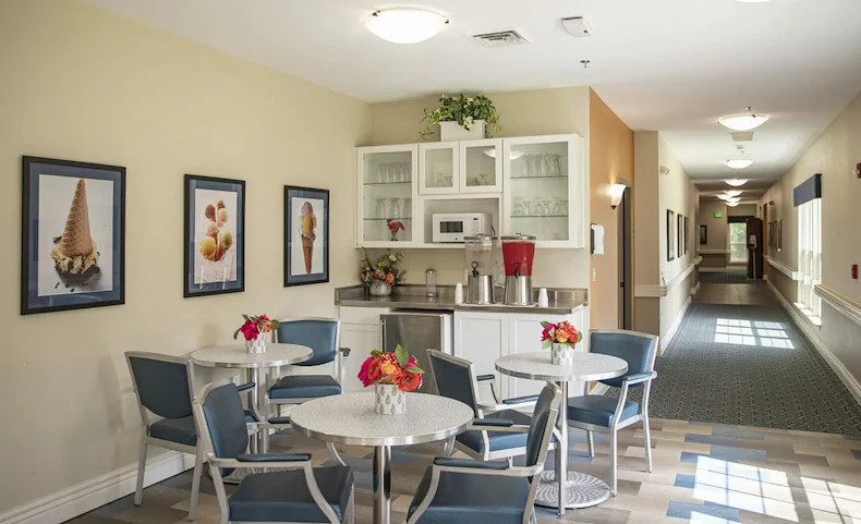 The Commons at Honey Creek Assisted Senior Living in Terre Haute, IN casual dining area with kitchenette
