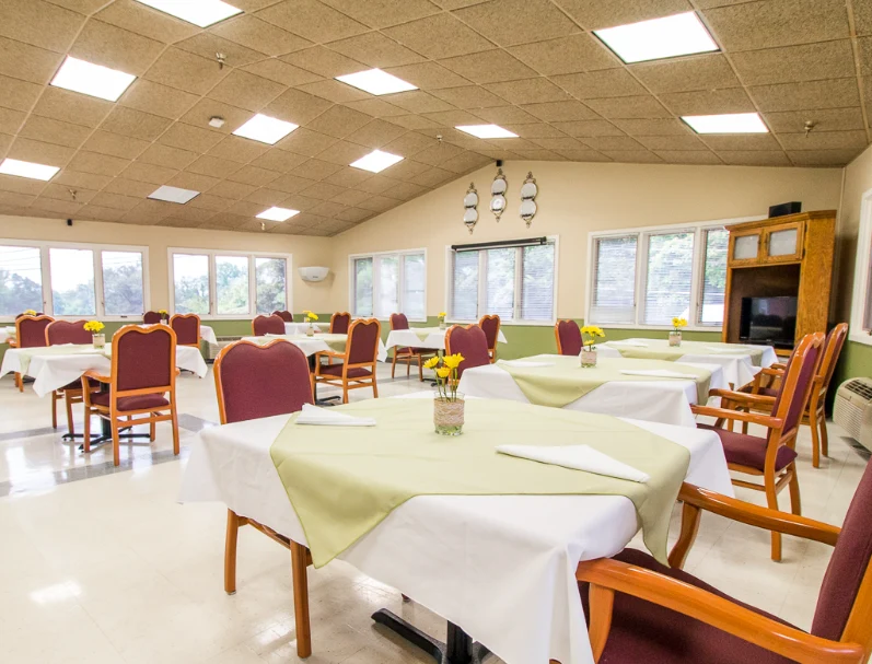 Image of Signature Healthcare At Summit Manor Rehab & Welln (6)