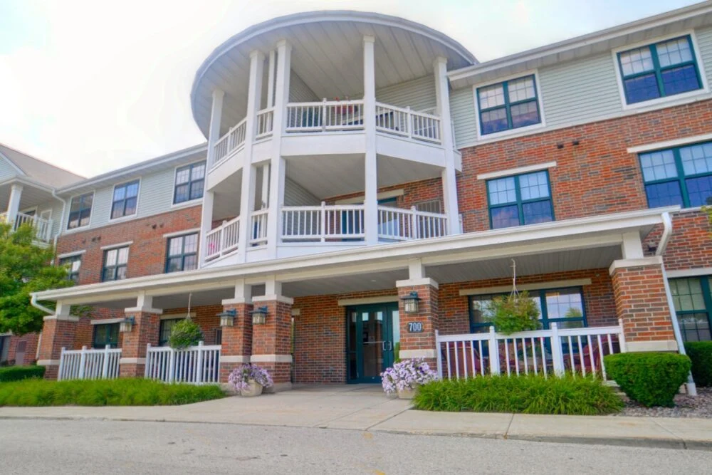Image of Meadowmere & Mitchell Manor Oak Creek (1)