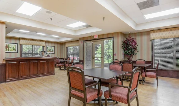 Image of Oakmont Sterling (6)