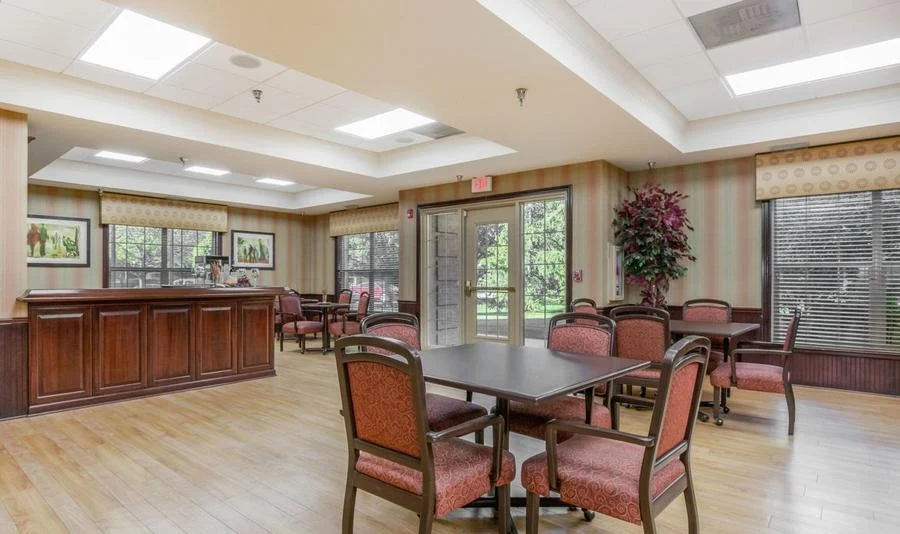 Image of Oakmont Sterling (6)