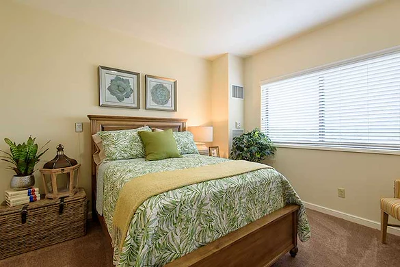 Image of Garden Plaza at Cleveland (4)